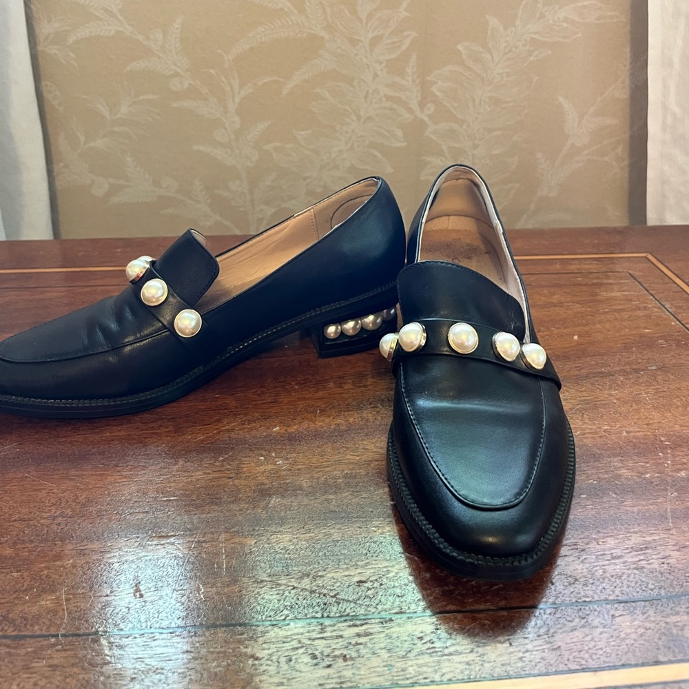 Leather and pearl detail loafers